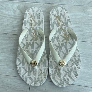 Michael Kors Flip Flops sandals size 10